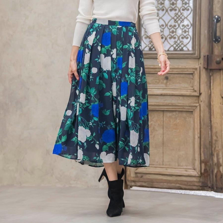 Viaggio Blu（ビアッジョブルー） ブルーローズプリントスカート≪洗濯