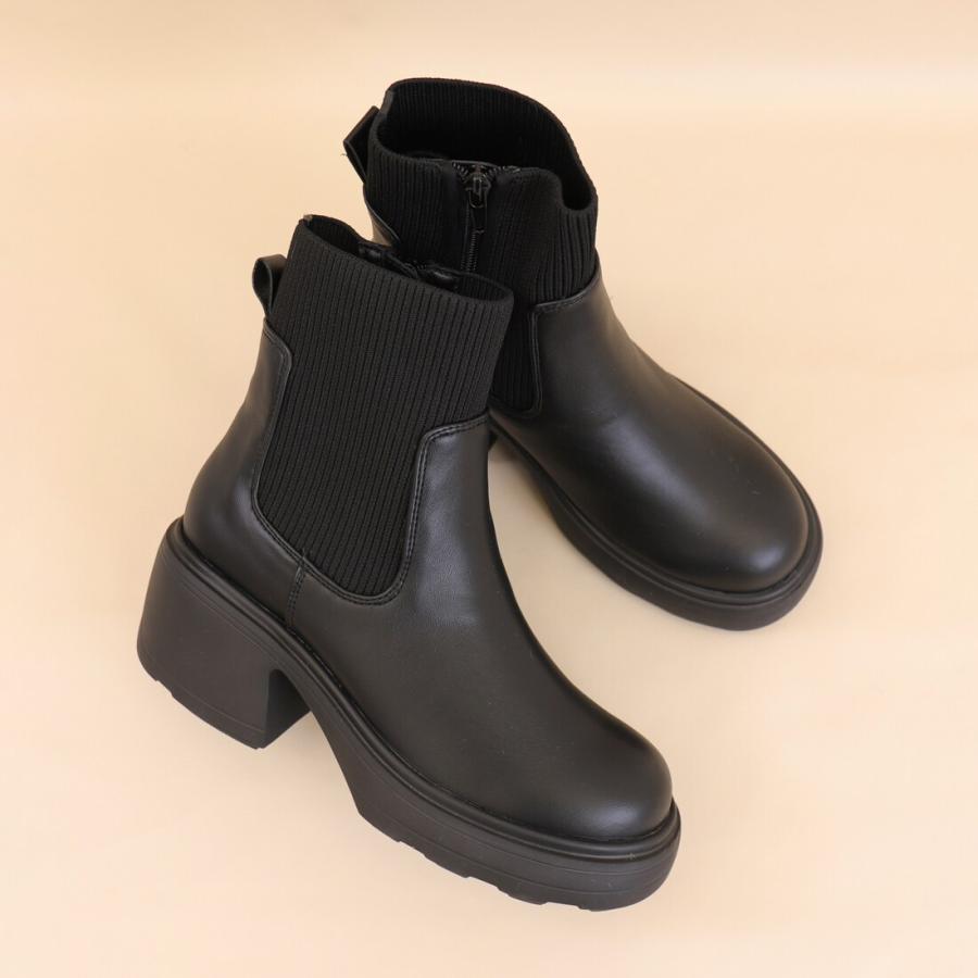 artemis by DIANA（アルテミス by ダイアナ） ニットコンビ厚底ブーツ