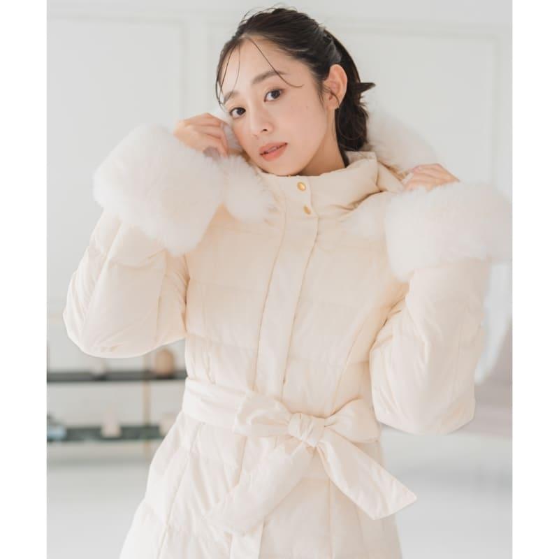 MISCH MASCH ファー付ロングコート 白　ホワイト　ノーカラー　フード MISCH MASCH ファー付ロングコート 白 ホワイト ノーカラー フード