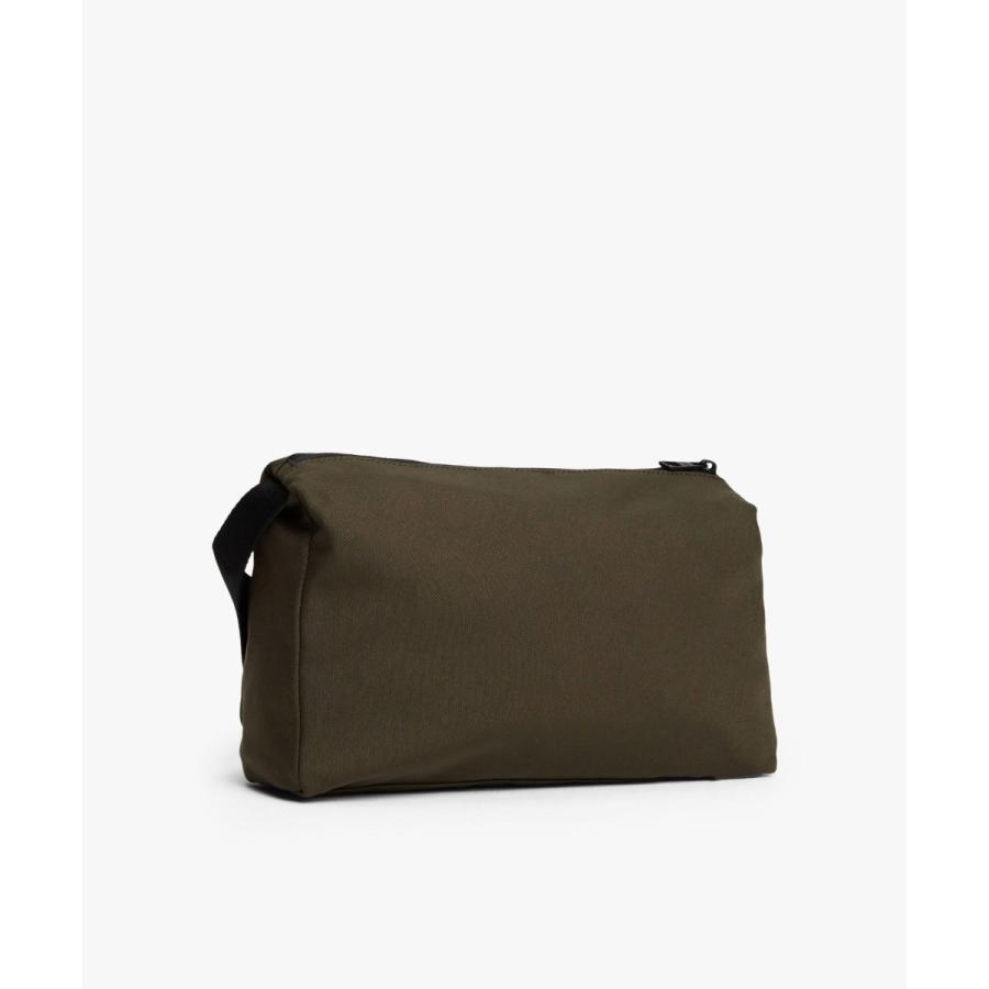 TOMMY HILFIGER（トミー・ヒルフィガー） コミュータークロスボディ