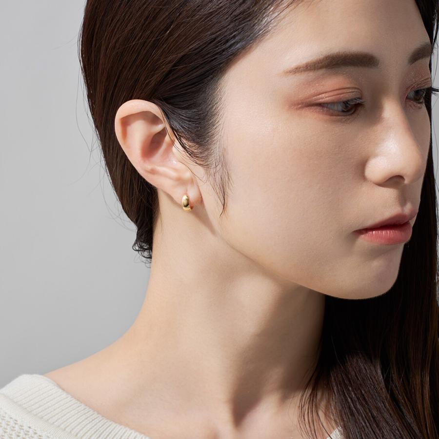 K18月甲フープピアス(10×5)の画像