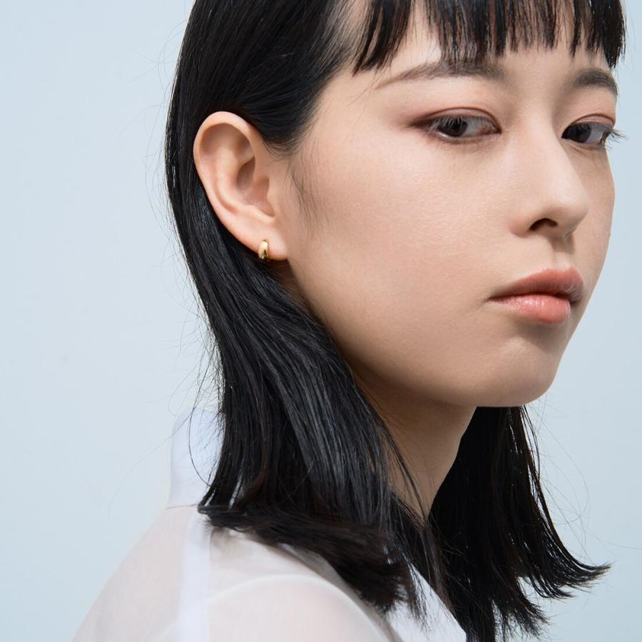 K18月甲フープピアス(10×5)の画像