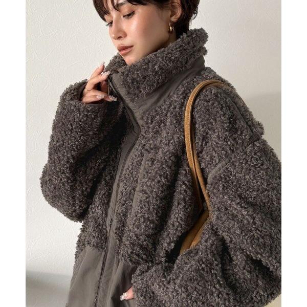 JaVaジャバコラボ》ぬくぬく愛らしい◎プードルボア×ナイロン異素材 