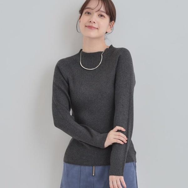 クレージュ ☆ リブ ニット ブラック 日本製 40 ロゴ ハイネック 長袖 絶妙なゆるピタ洗濯機可】ちくちくしにくい リブハイネックやわらか