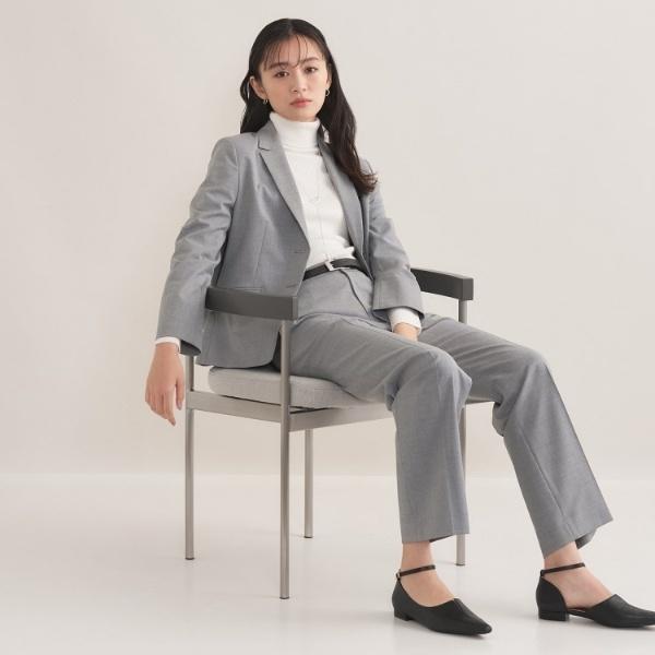 美品✨インディヴィ INDIVI パンツスーツ ウール高混率 セミフレア 黒 L INDIVI（インディヴィ） 【ウール混／スーツ】ストレートパンツ
