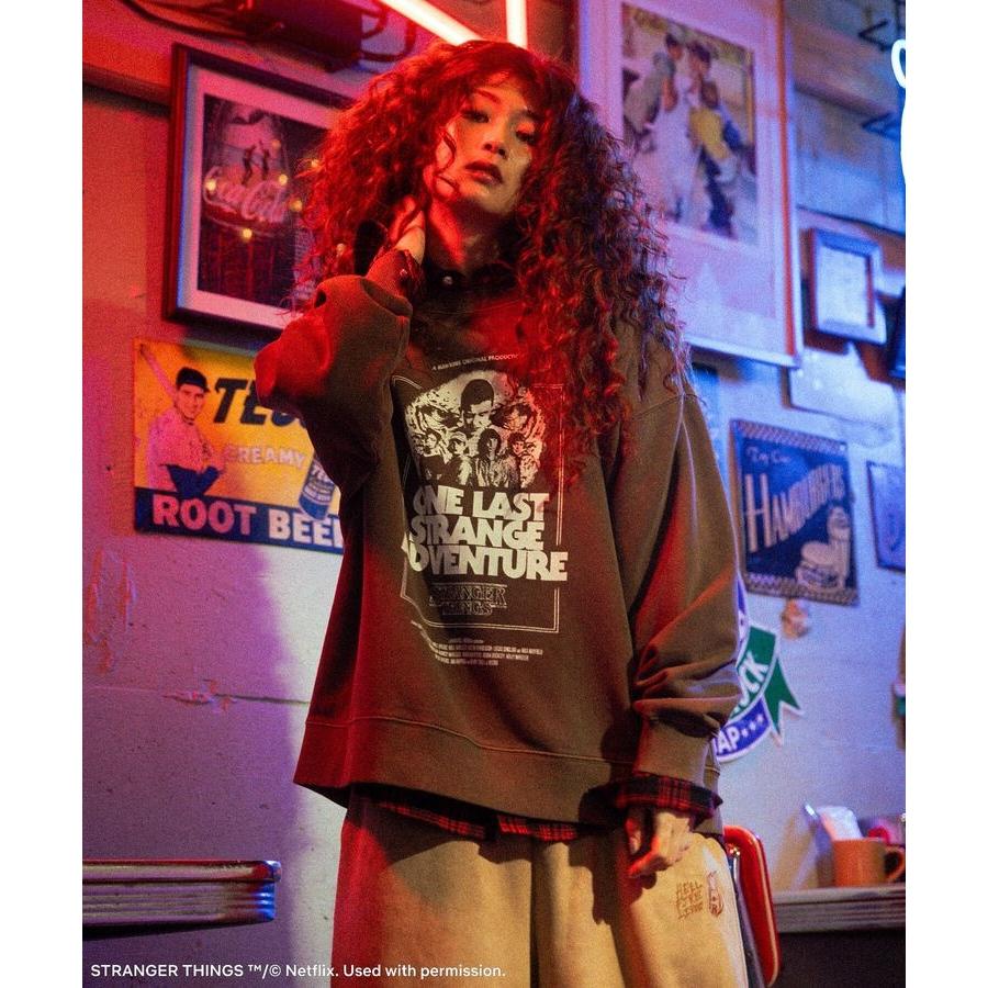 STRANGER THINGS×MINNETONKA プリンテッドスウェット Green Parks（グリーンパークス） □STRANGER THINGS×MINNETONKA