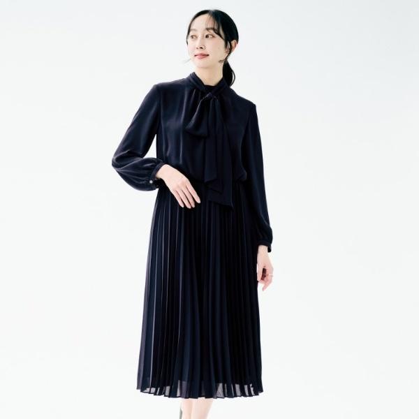 美品★UNTITLED ボウタイワンピース★ロングワンピース UNTITLED（アンタイトル） 【フォーマル洗える】ボウタイ プリーツ