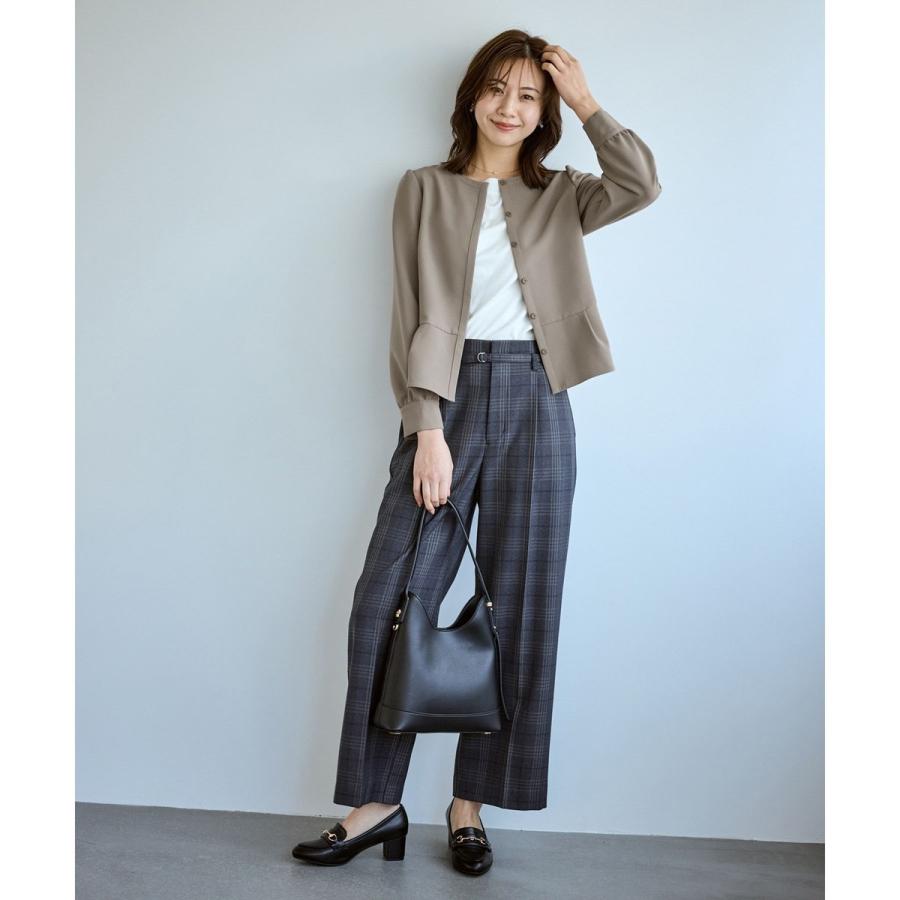 あーさ　美品　yori ワイドカラーストレッチブラウス　36 yori ワイドカラーストレッチブラウス ブラック 36 【公式通販】