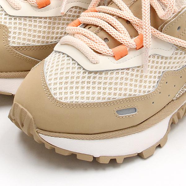 UGG/アグ/RETROFI LOW SPRINGの画像