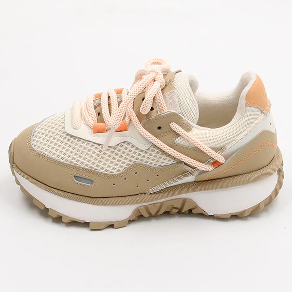 UGG/アグ/RETROFI LOW SPRINGの画像