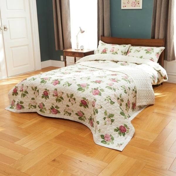 LAURA ASHLEY（ローラアシュレイ） カミール柄 キルトマルチカバー 200 