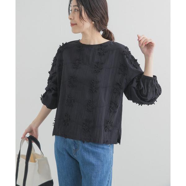 URBAN RESEARCH DOORS（アーバンリサーチドアーズ） 立体刺繍ブラウス
