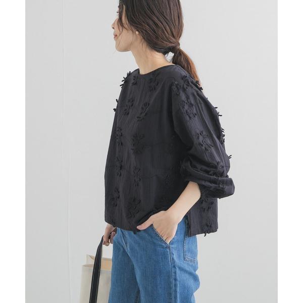 URBAN RESEARCH DOORS（アーバンリサーチドアーズ） 立体刺繍ブラウス