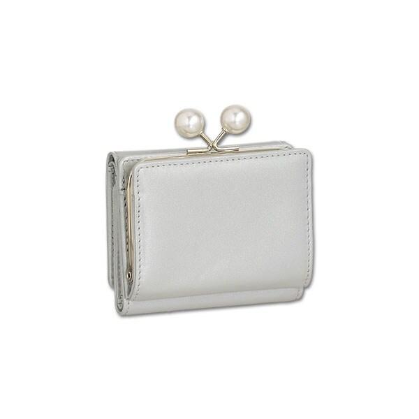 MARY QUANT（マリークヮント） エンボスデイジーパール ガマ口