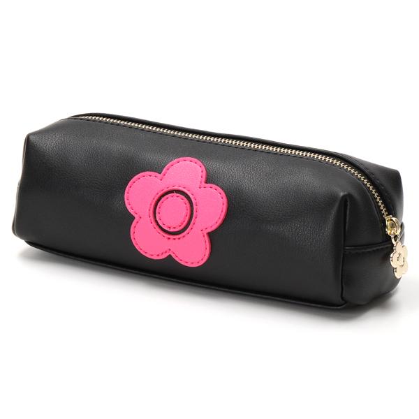 MARY QUANT（マリークヮント） レトロロゴパッチ スクエアペンケース
