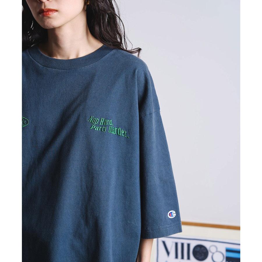 ROSE BUD ×Champion BIG TEE ネイビー ROSE BUD（ローズバッド） 【Champion別注】LOGO EMBROIDERY BIG TEE