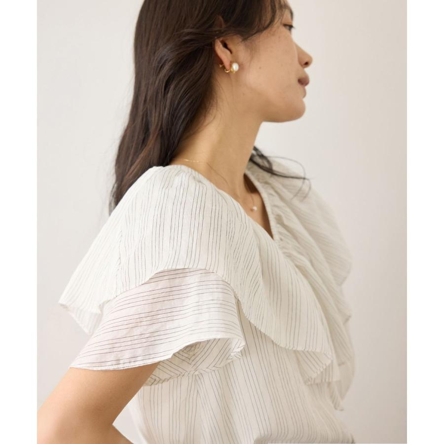ROPE'（ロペ） 【WEB限定カラー】Vネックフリルブラウス(無地・ピン
