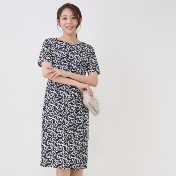 【手洗い可／日本製】タック入タイトワンピースの画像