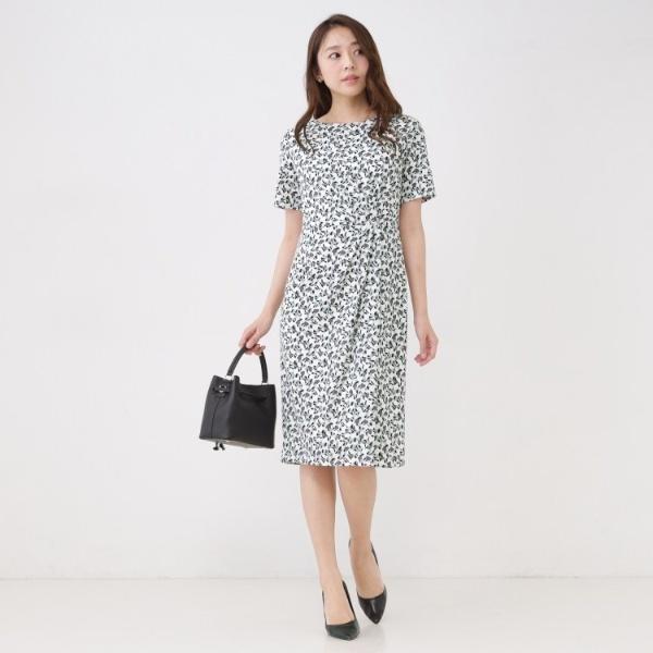 【手洗い可／日本製】タック入タイトワンピースの画像