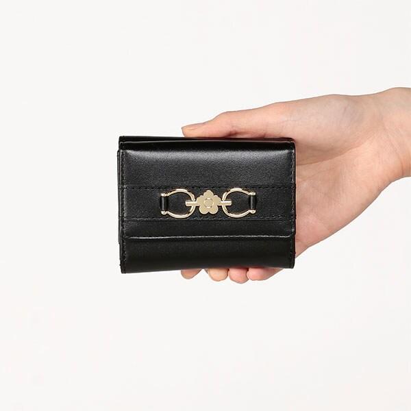 MARY QUANT（マリークヮント） ビットメタル ミニウォレット : マルイ