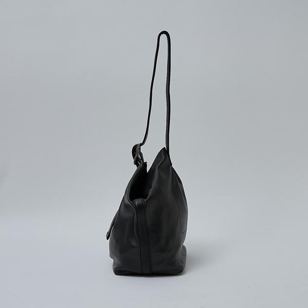 【UNISEX】UNCONSTRUCTED SHEEP ONE HAND BAGの画像