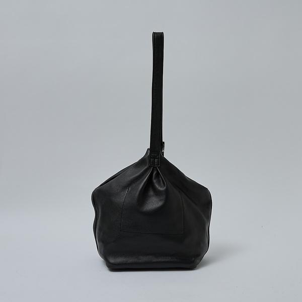 【UNISEX】UNCONSTRUCTED SHEEP ONE HAND BAGの画像