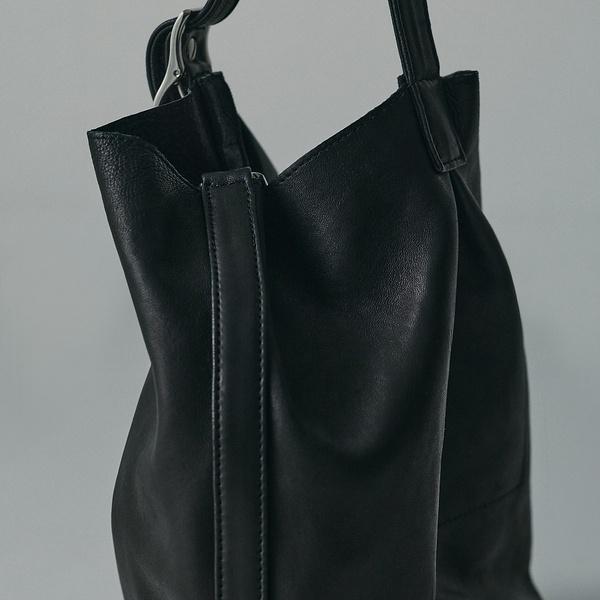 【UNISEX】UNCONSTRUCTED SHEEP ONE HAND BAGの画像