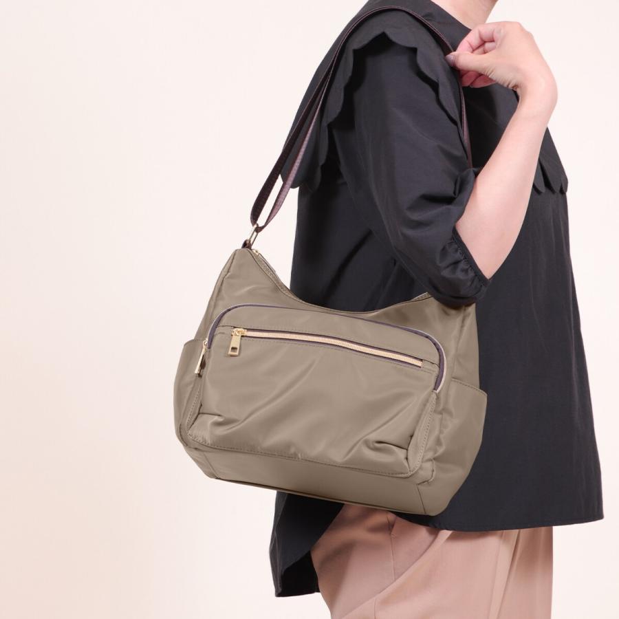 BASE 【500mlペットボトル収納可】ナイロン ショルダーバッグ トート