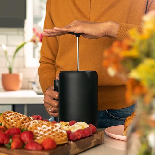 Fellow（フェロー）　フレンチプレス　コーヒーメーカー Amazon.com: Fellow Clara Insulated Coffee Maker with
