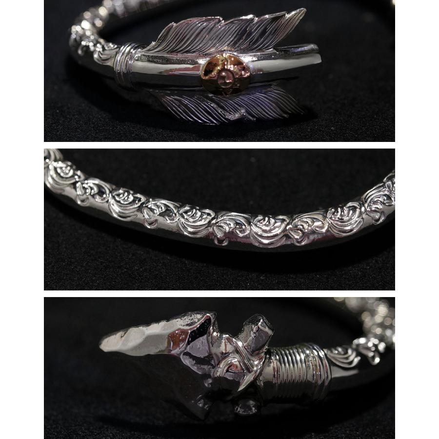 FIRST ARROWS ファーストアローズ K18付フチ付カラ草彫りバングル