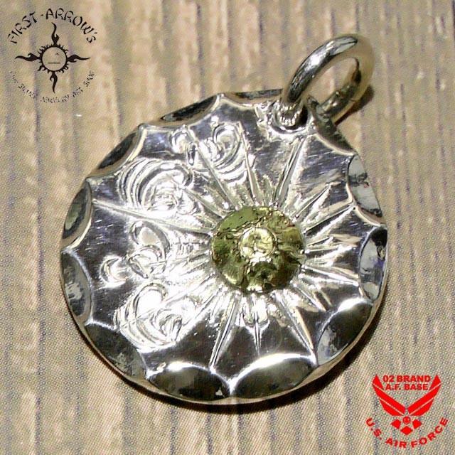 ポイント2倍!! ファーストアローズ　K18付サン＆アラベスク浮き彫りメタル ペンダントヘッド(25φサイズ)　p-417