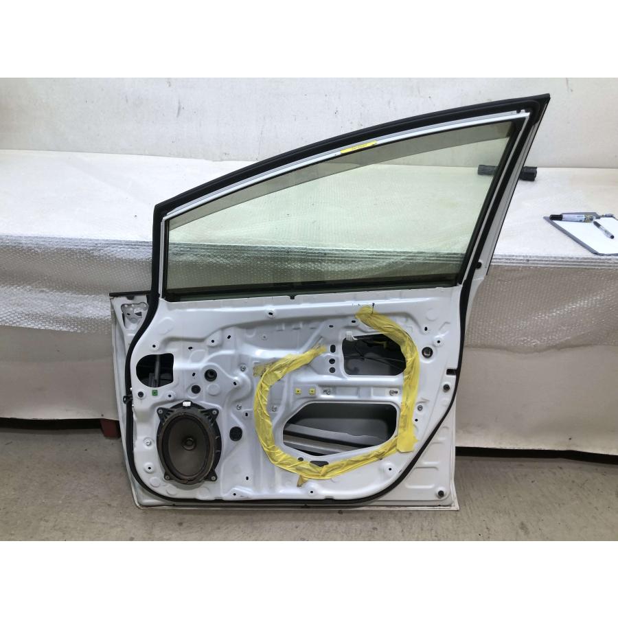 トヨタ プリウスα アルファ 40 ZVW40 ZVW41 純正 右 フロントドア