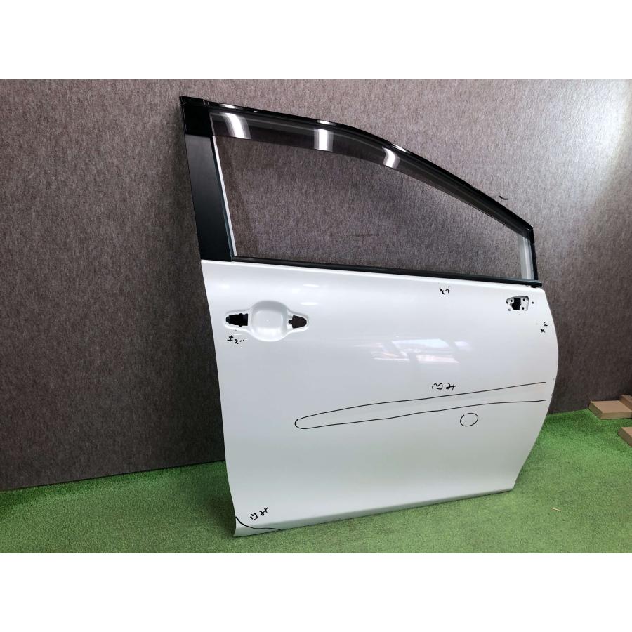トヨタ シエンタ 170系 純正 右 フロントドア NSP170G/NSP172G/NCP175G