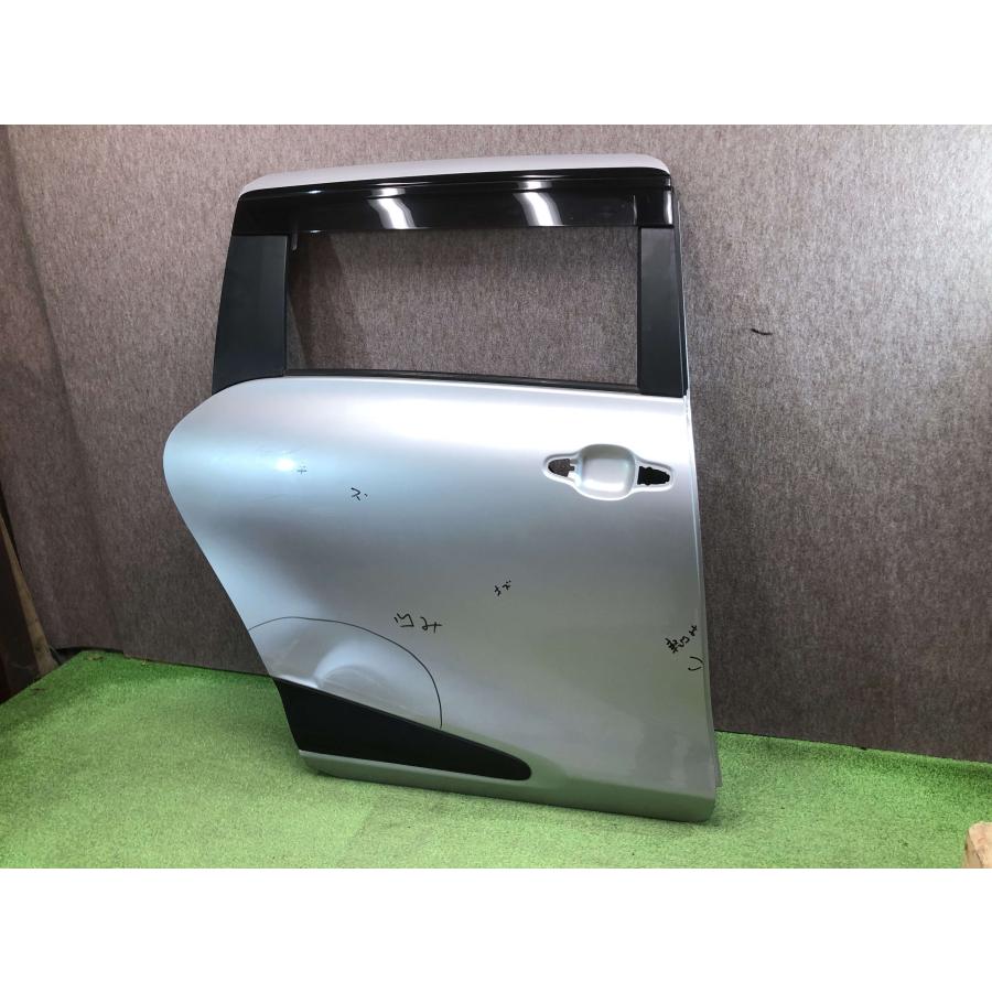 シエンタ ハイブリッド NSP170G/NSP172G/NCP175G 純正 右スライドドア