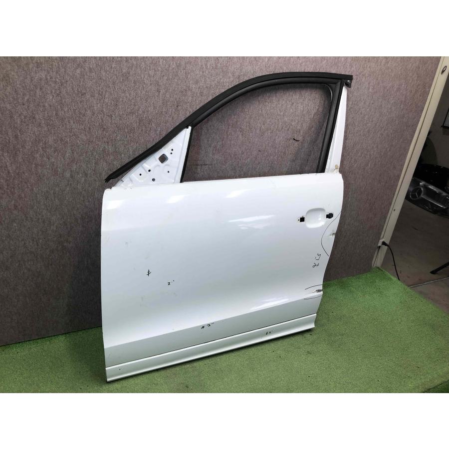 S*i様 【送料込み】アウディQ5 8R後期（前期モデル取付可）　左右LEDテー アウディ Q5 8R フロントドア 左 : 拓海商事ヤフー店 - 通販 - Yahoo