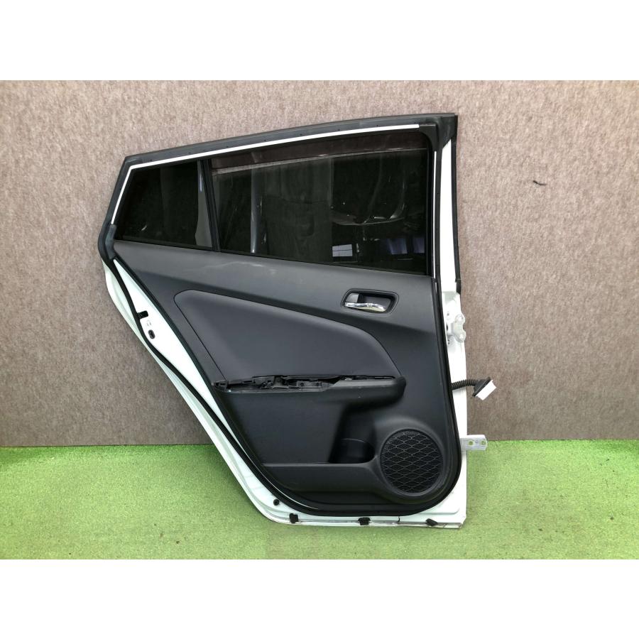 ZVW50/ZVW51/ZVW55/ZVW52 プリウス/プリウスPHV 純正 左リアドア