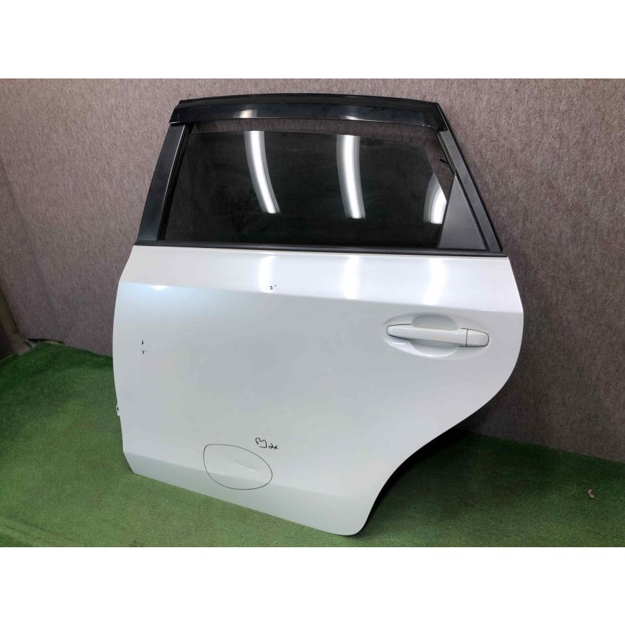 ZVW40 ZVW41 プリウスα 純正 左 リアドア : 拓海商事ヤフー店 - 通販