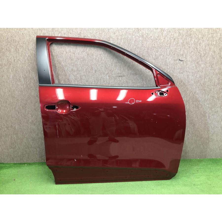 トヨタ ヤリスクロス MXPB10/MXPB15/MXPJ10/MXPJ15 右 フロントドア