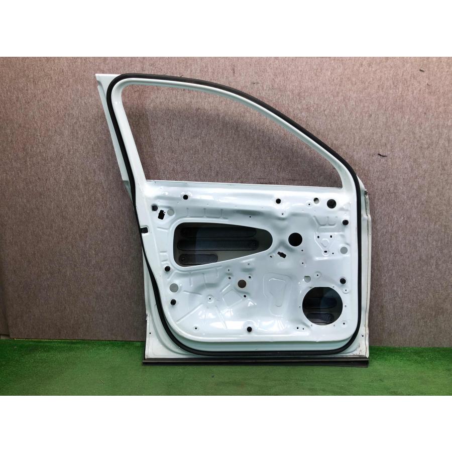 Volkswagen/フォルクスワーゲン ティグアン 5N系 純正 左フロントドア