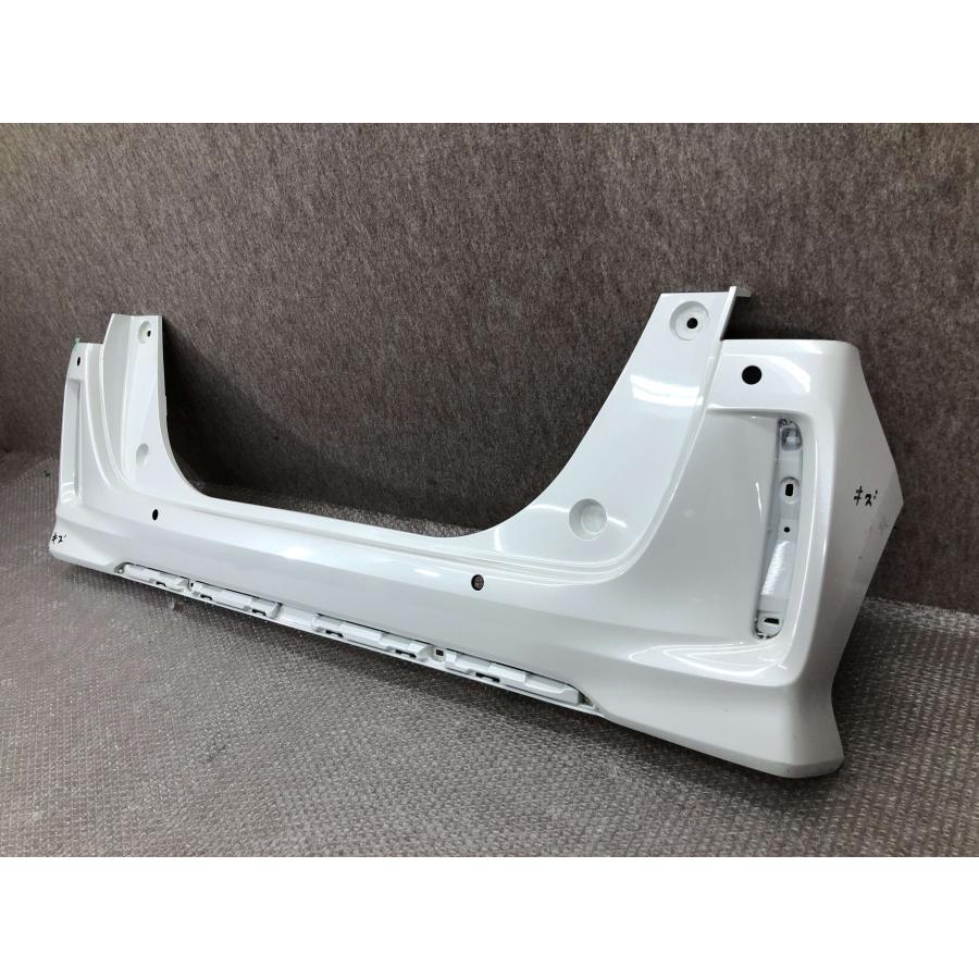 JF3/JF4 N-BOX NBOX Nボックス カスタム 純正 リアバンパー 71501-TTA