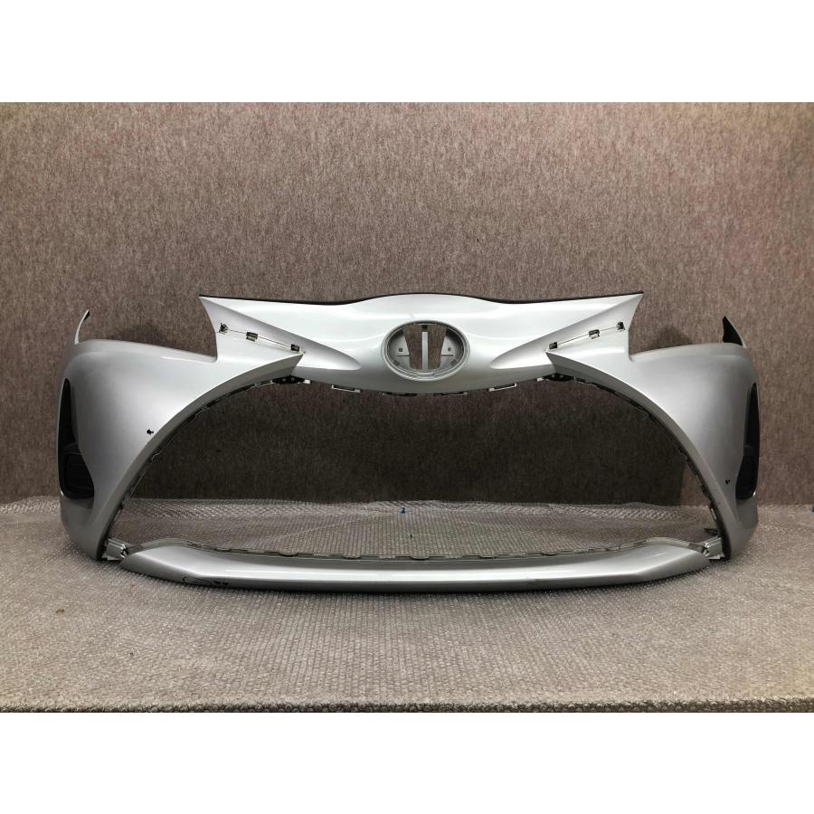 ヴィッツ 涙目後期 フロントバンパー トヨタ（TOYOTA） ヴィッツ NCP95 フロントバンパー F 4WD 52119-52410