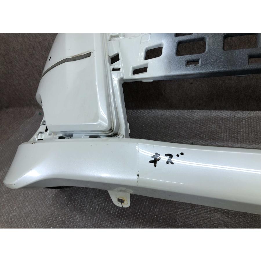 トヨタ エスクァイア 80系 純正品 フロントバンパー 52119-28L30