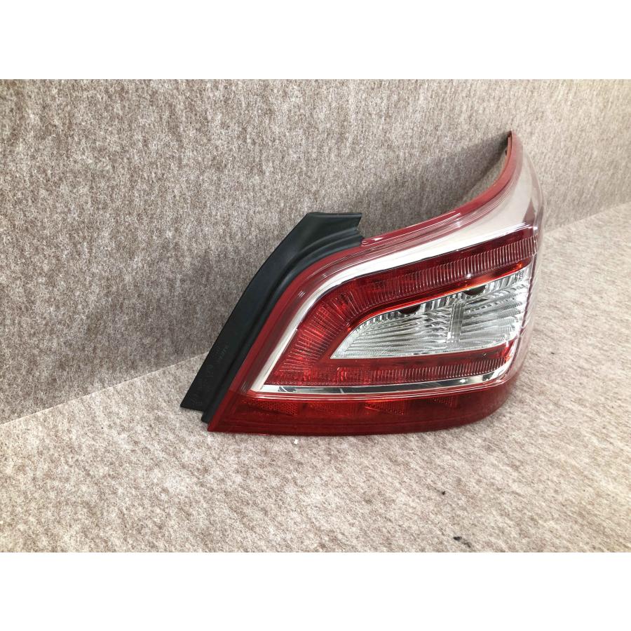 磨き済み 日産 ティアナ L33 右 テールランプ KOITO 220-17791 : 拓海
