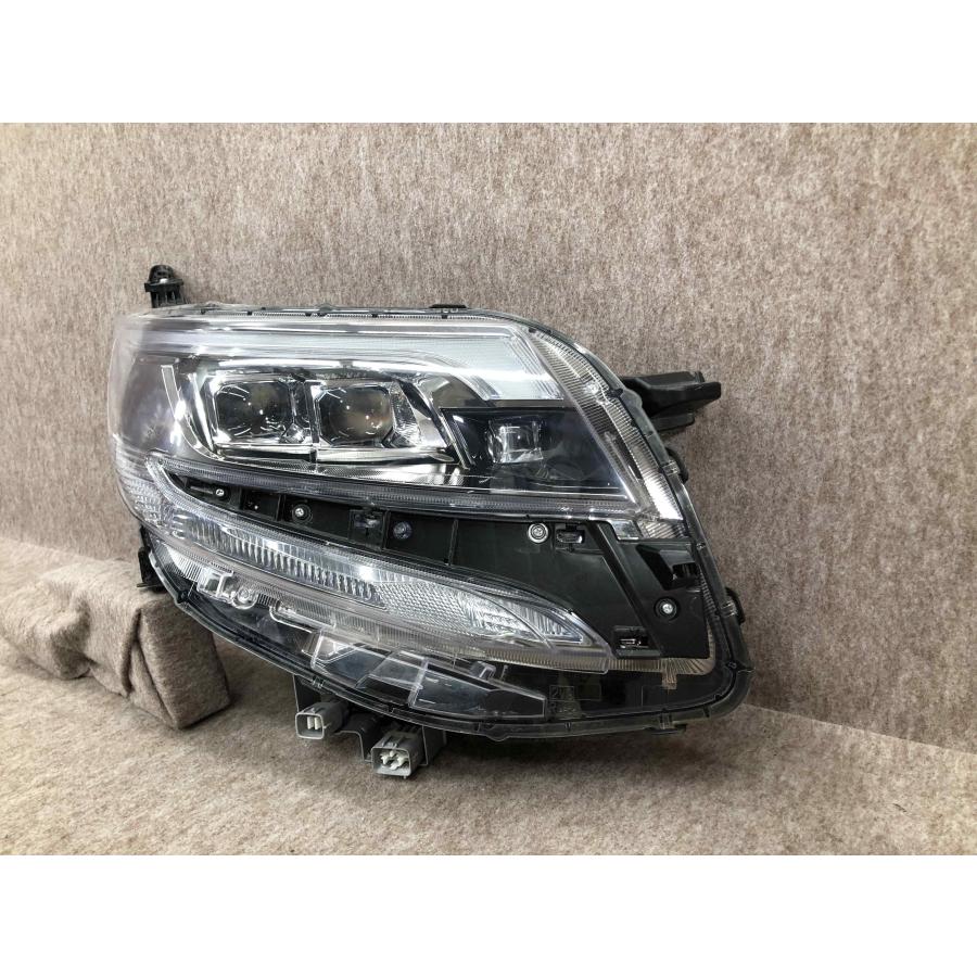 レンズ美品 磨き済み エスクァイア 80 後期 純正 LED ヘッドライト 右