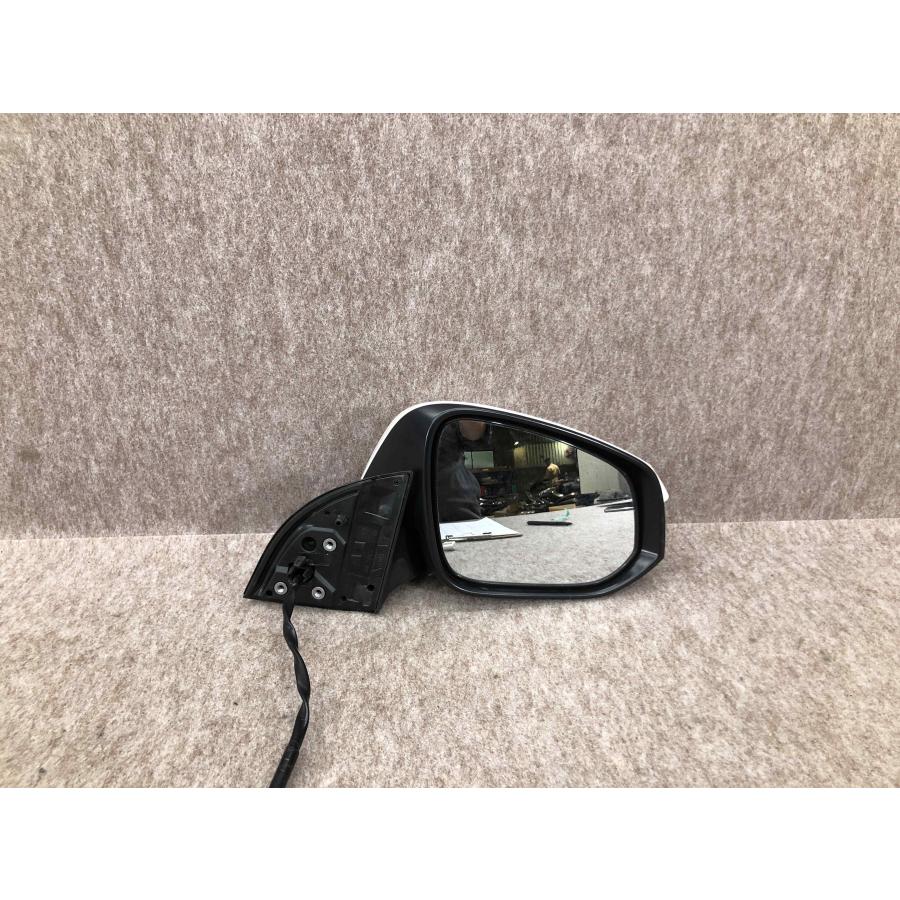 右ドアミラー　80系　ノア　エスクァイア　ヴォクシー 80系 ZRR80 ZRR85 ZWR80 ノア ヴォクシー エスクァイア 純正 右