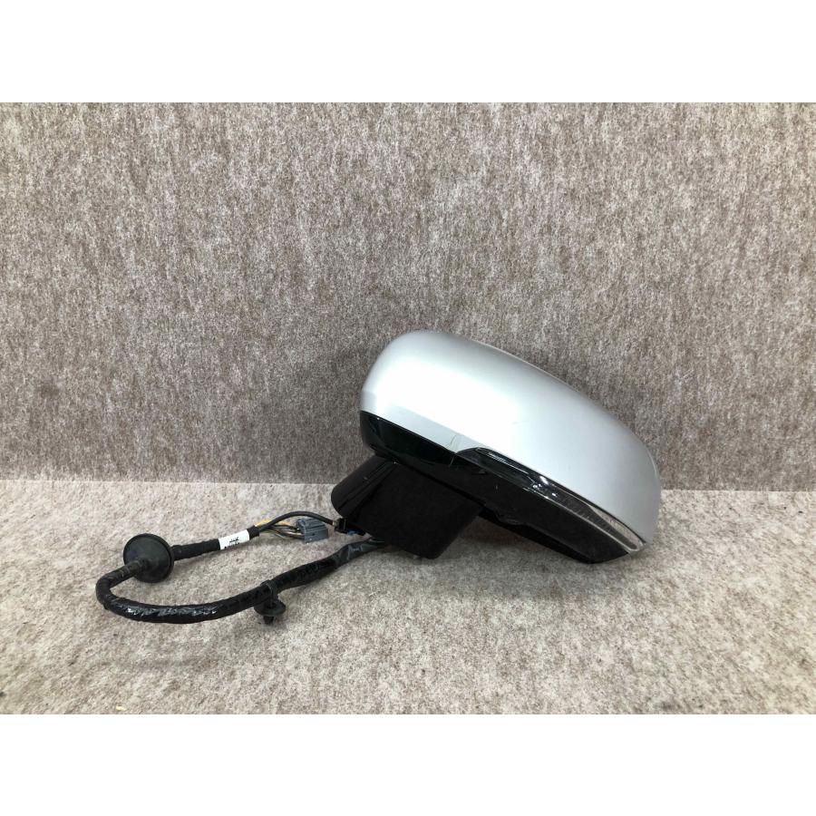 VOLVO　xc40左F.Rドアサイドパネル VOLVO xc40左F.Rドアサイドパネル