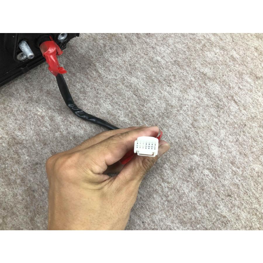 トヨタ 純正 ZSU60 ハリアー ドアミラー サイドミラー ウインカー 右