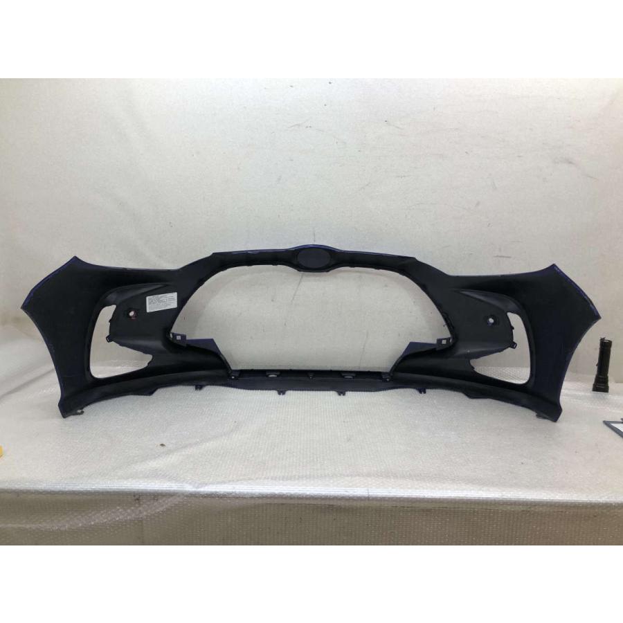 トヨタ ヤリス KSP210 MXPH10 純正 フロントバンパー 52119-K0010 