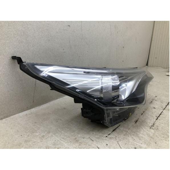 磨き済み トヨタ アベンシス ZRT272W 純正 LED ヘッドライト 右 磨き済み トヨタ アベンシス ZRT272W 純正 LED ヘッドライト 右