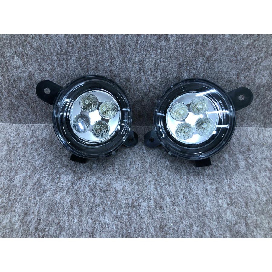 磨き済み ルノー トゥインゴ 左右フォグランプ 左右セット LED T066